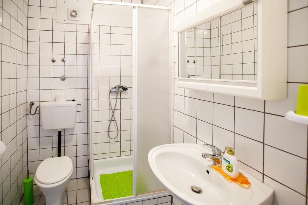 זאדאר Friendly People'S Guest House מראה חיצוני תמונה