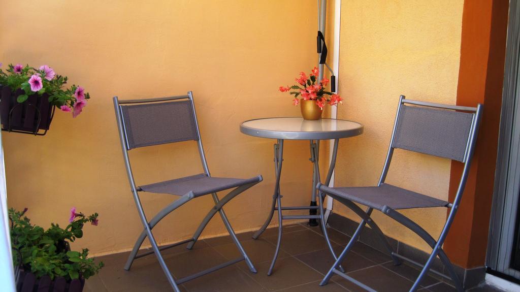 זאדאר Friendly People'S Guest House מראה חיצוני תמונה